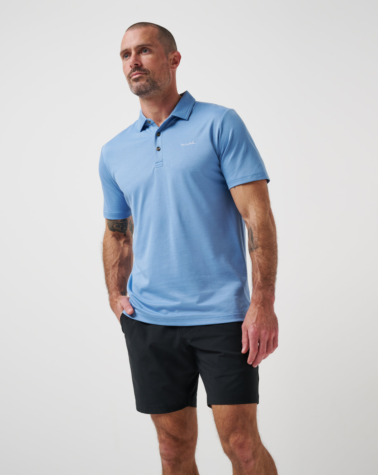 TRAVIS MATHEW MENS THE ZINNA 2.0 POLO