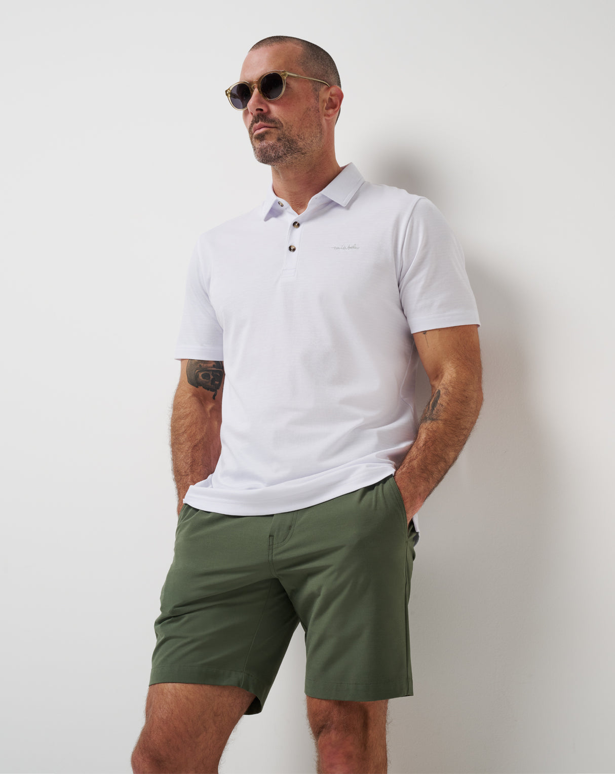 TRAVIS MATHEW MENS THE ZINNA 2.0 POLO