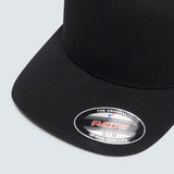 Oakley Golf Cresting Trucker Hat